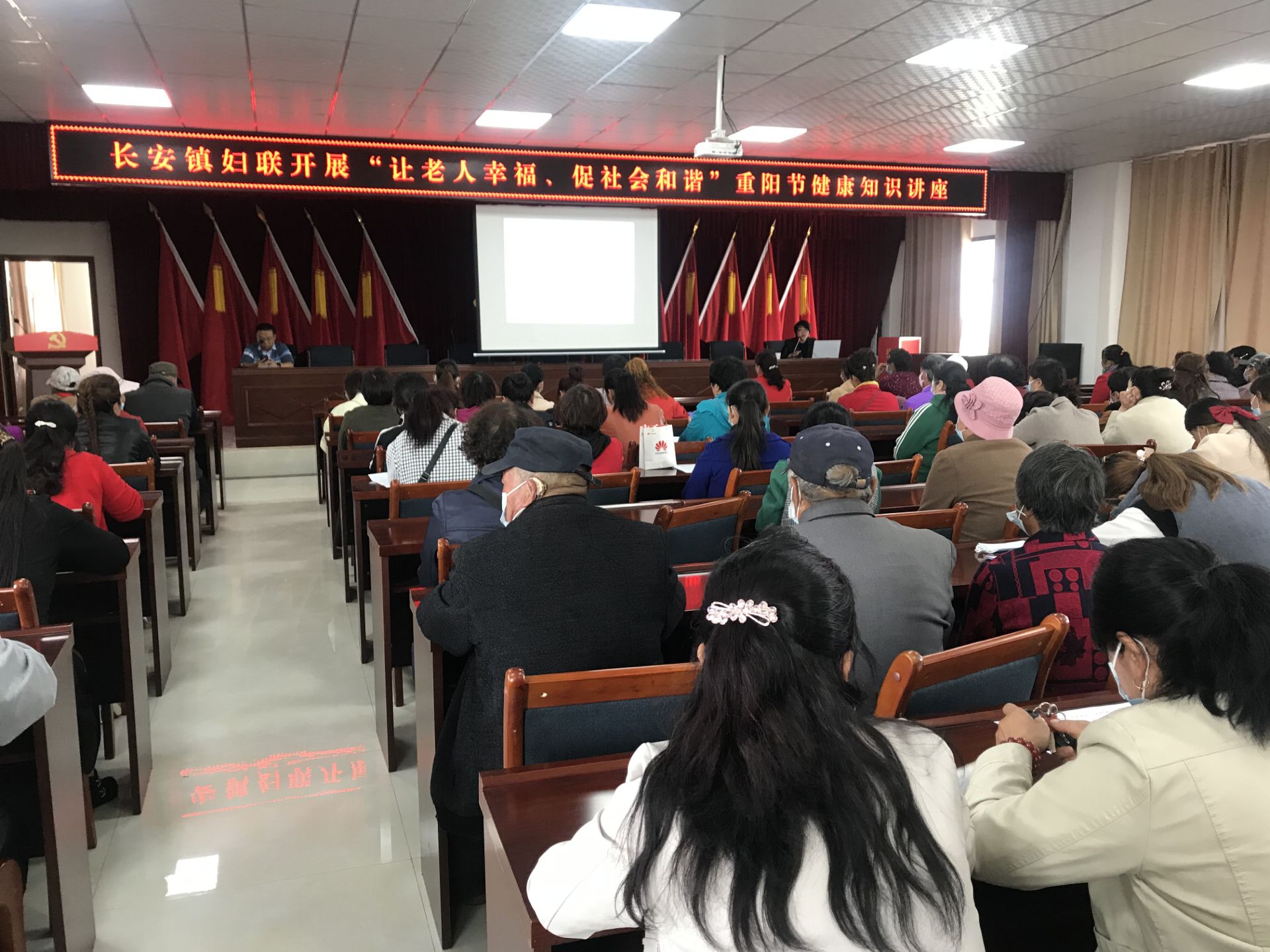 1634265353348340.jpg 2f5c6061fbddca9f.jpg