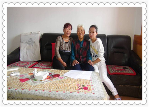 图片三：尊老敬老代代传，婆婆、蒋凤萍、儿媳一起创建美满、幸福的家_副本.jpg