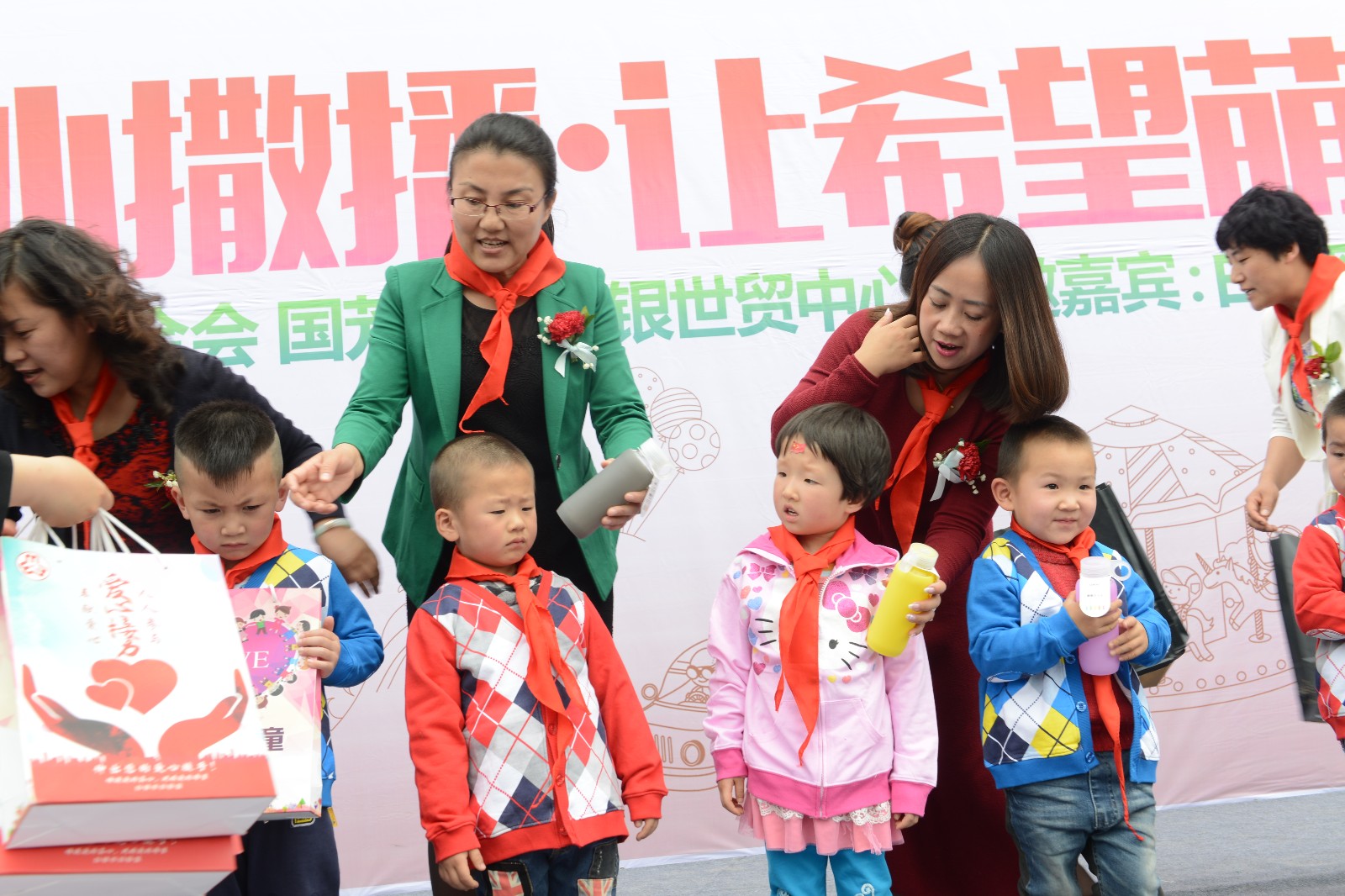 DSC_1909.JPG DSC_1909.JPG