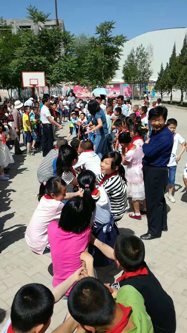 亲子运动会1.jpg 亲子运动会1.jpg